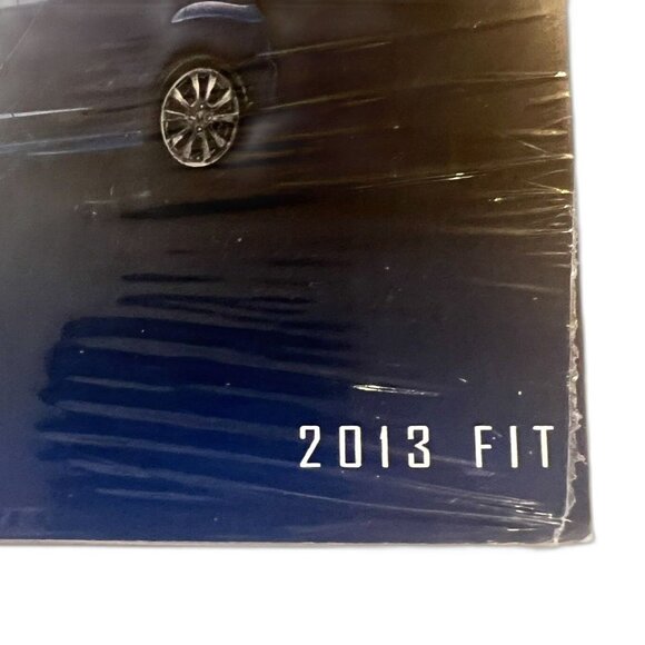 2013 Honda Fit Owner’s Manual OEM Sealed Printed in Japan Genuine Honda - Picture 4 of 6